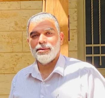 أجهزة السلطة تختطف الطبيب اسماعيل القر بسبب منشور ينتقد فيه عباس