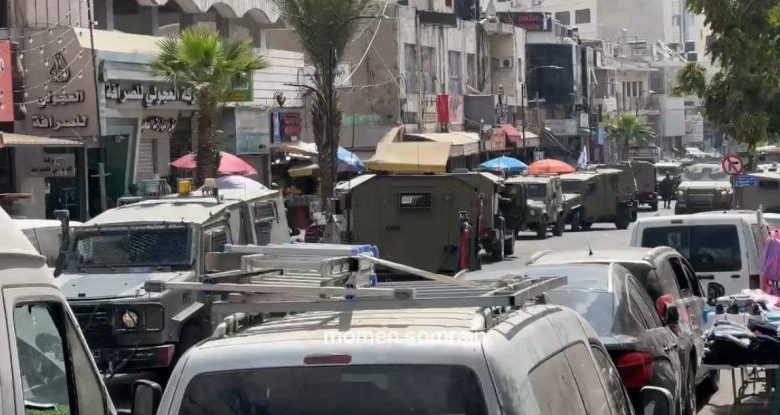 أجهزة السلطة اختبأت في مقراتها.. الاحتلال يقتحم رام الله ويسرق محلات صرافة