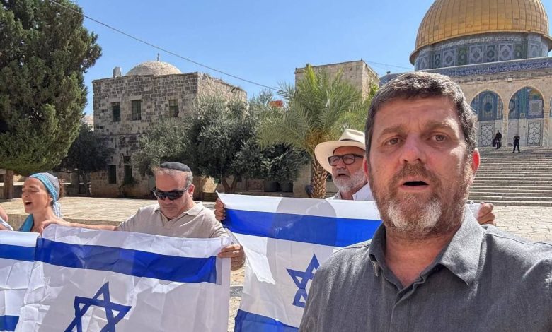 مفتي السلطة يستجدي الاحتلال للحفاظ على الوضع الديني بـ”الأقصى”