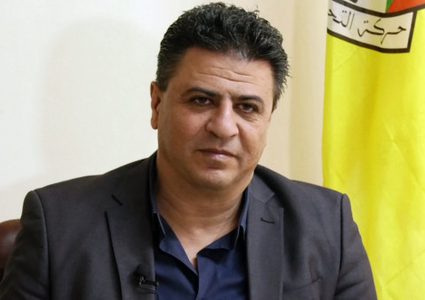 القيادي الفتحاوي إياد نصر يسرق ألواح الطاقة الشمسية من بلدية خان يونس