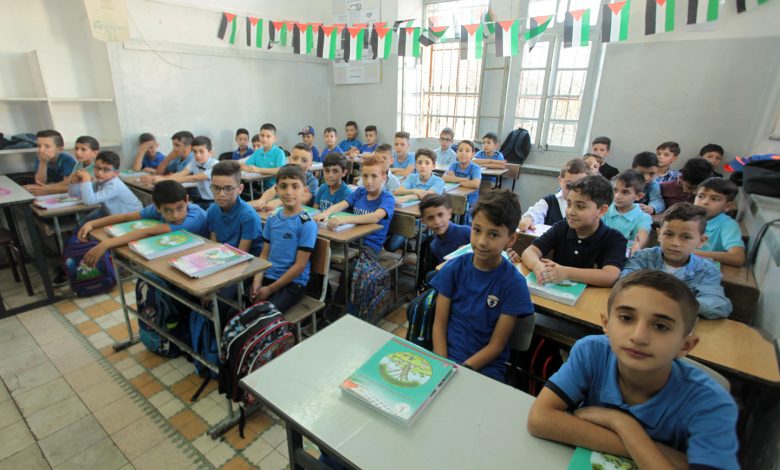 حلاقة ببلاش… وكرامة بالأقساط!