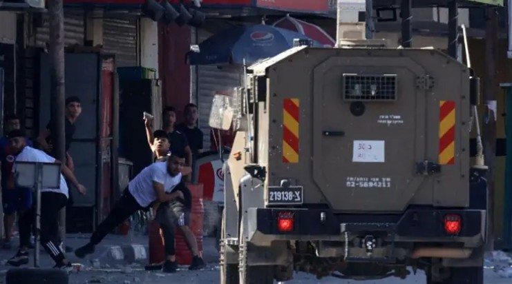 عدوان الاحتلال على طولكرم يدخل يومه الـ214 وسط اقتحاماتٍ ومداهماتٍ واعتقالات