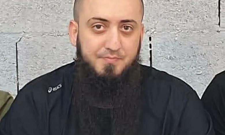 عائلة سليمان الشامي تحذر من خطر داهم على صحة ابنها المعتقل لدى السلطة