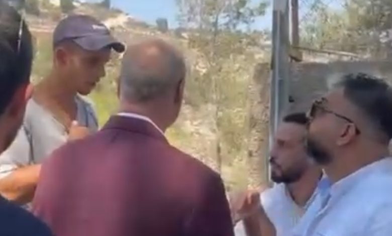 أوسلو يذل وزراء السلطة فوق أراضيهم.. كاتب: خطيئة تُحرس لليوم