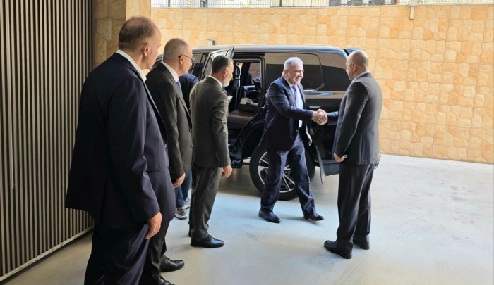 محمد الأسعد.. بارشوت عباس لنزع سلاح مخيمات لبنان