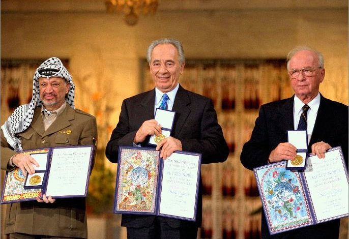 مفاوضة سابقة: أوسلو خدعة وأنتج سلطة بلا سيادة ولا دولة لإدارة الاحتلال