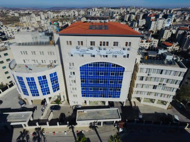 “قنبلة مالية”.. السلطة الفلسطينية تخطط لديون إضافية بالمليارات