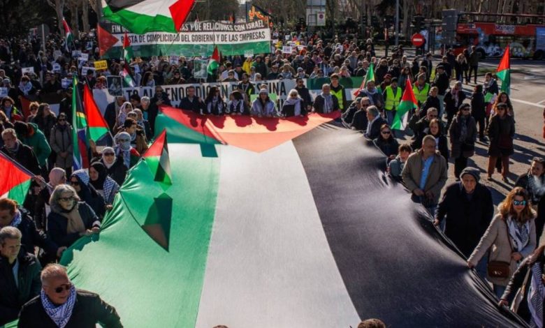 مَن يختار مَن يُمثل الشعب الفلسطيني؟