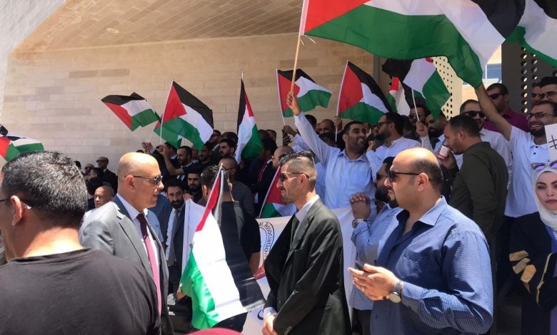 محامو الضفة ينظمون وقفات احتجاجية رفضاً لحرب الإبادة في قطاع غزة