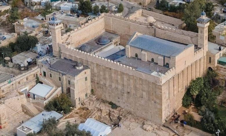 مراقبون: نقل الصلاحيات من بلدية الخليل للإدارة المدنية تصعيد خطير