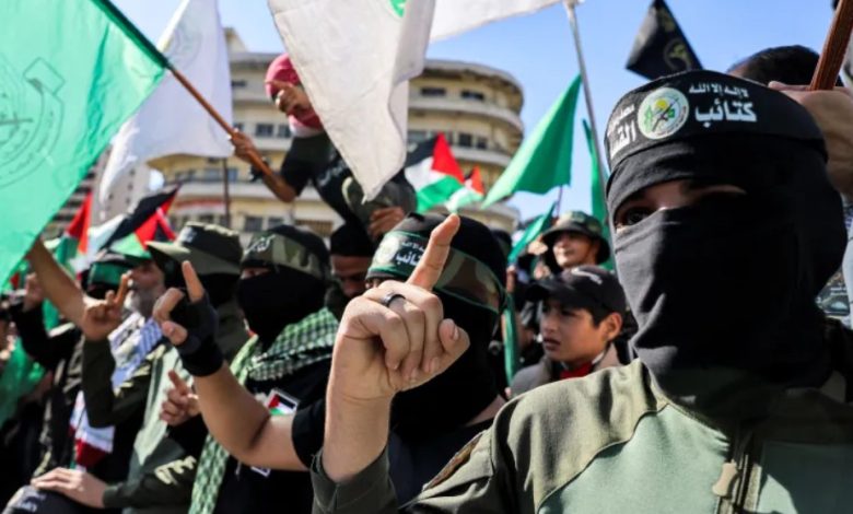 صحيفة لبنانية: السعودية تقود حملة تحريض ضد المقاومة الفلسطينية في لبنان