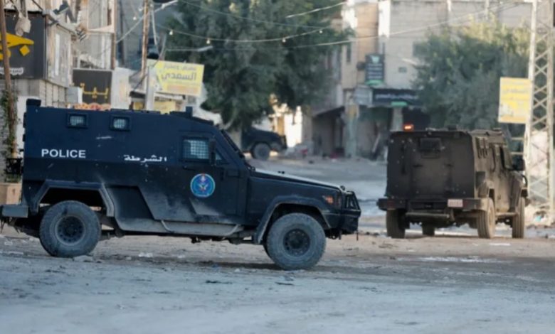 أجهزة السلطة تصعد وتيرة اعتقالاتها السياسية بالضفة الغربية