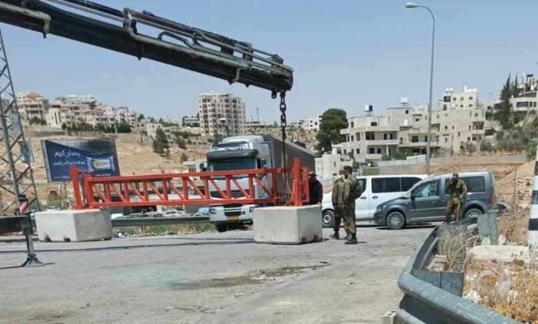البوابات العسكرية تخنق قرى غرب رام الله والسلطة لا تحرك ساكناً