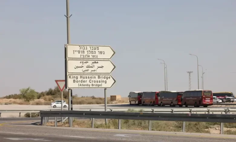 صادم.. آثار أريحا تنهب على يد مافيا قيادات السلطة وفتح