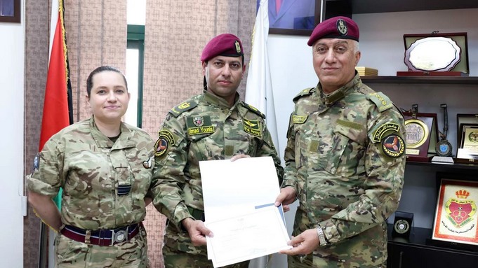 برامج سرية هدفها التعايش مع المحتل.. ضابط بريطانيون يدربون أجهزة السلطة بأريحا