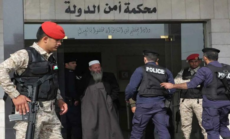 محكمة أردنية تصدر أحكاماً قاسية بحق متهمين بدعم المقاومة الفلسطينية