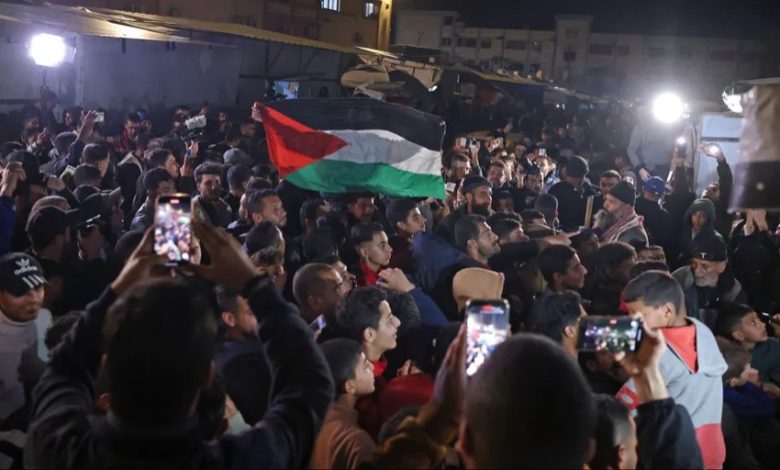 لا فضل لأحد على غزة: وحدها وقفت حين سقط الجميع