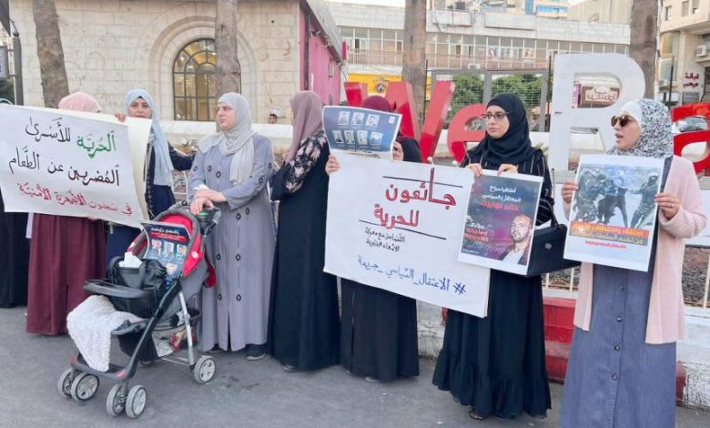 لجنة أهلية تطالب أجهزة السلطة بوقف تغولها على الحريات في الضفة