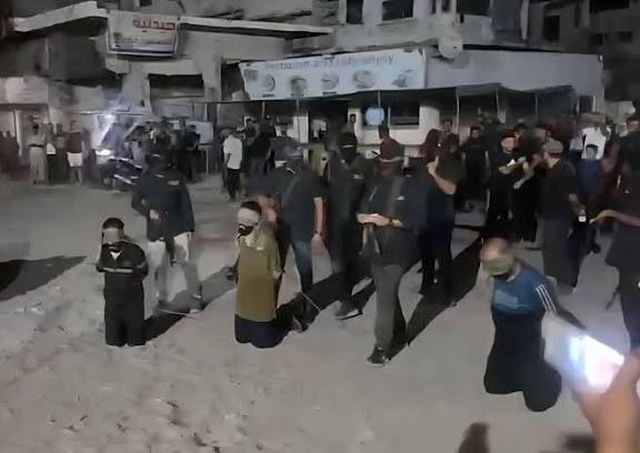 قيادي بالديمقراطية يهاجم السلطة: موقفها من العملاء يخالف الإجماع الوطني