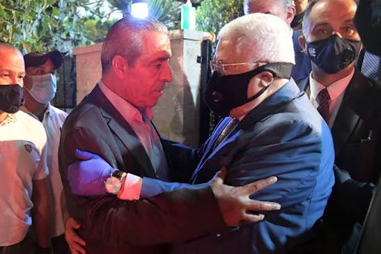 يديعوت: تراجع حاد بشعبية عباس وحسين الشيخ يغرق في الفساد