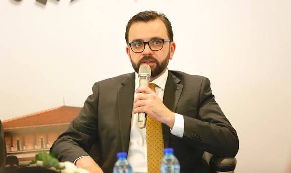 بسيسو يحرج السلطة بمطالبته بتجاوز الفصائلية وتكرار تجربة غزة بالضفة