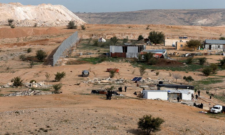 ناشط: الاستيطان يلتهم الأغوار وسط صمت السلطة وخجل إعلامها