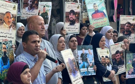 فارس: السلطة تجوع عوائل الأسرى ونحذر من انفجار قريب بوجهها