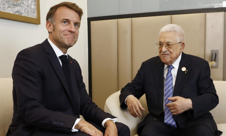 عباس يعد فرنسا بتسليمها مقاوم خلال وقت قريب