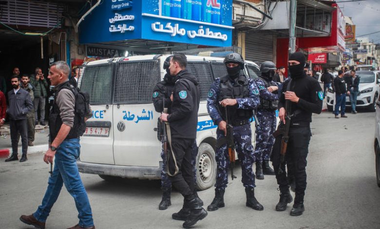 من غزة للضفة.. السلطة بين وضع العصي بالدواليب والإخصاء النضالي