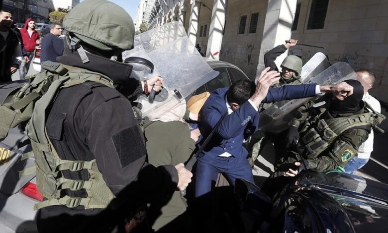 أجهزة السلطة تختطف 9 نشطاء خلال ساعات