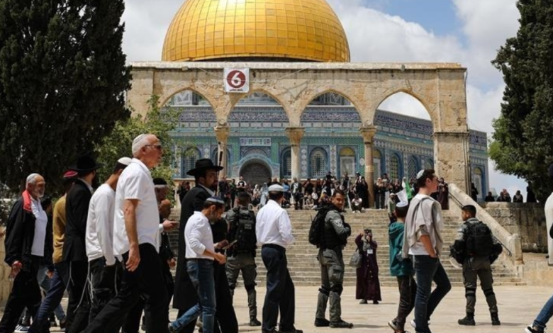 حماس: اقتحامات المستوطنين للأقصى استفزاز لمشاعر المسلمين