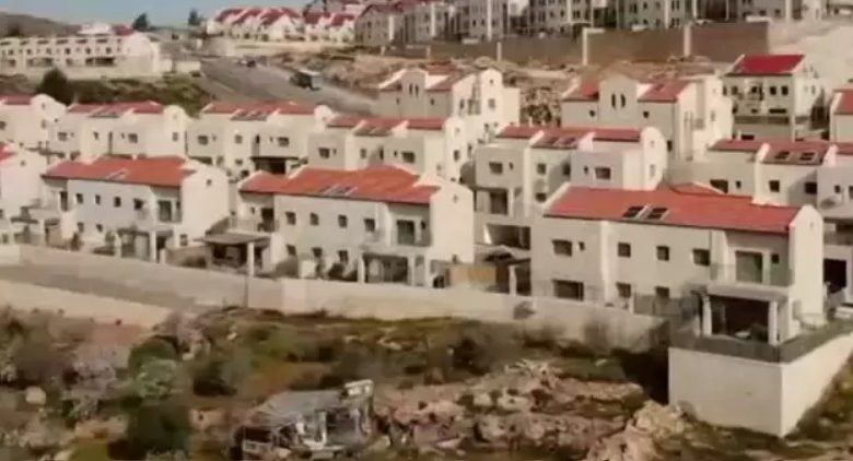 الاحتلال يصادق على تنظيم 19 مستوطنة بالضفة