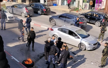 احتجاجات في نابلس عقب إصرار السلطة على قطع رواتب الأسرى وأهالي الشهداء