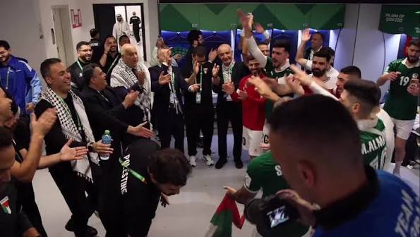 سر رفض عباس تهنئة منتخب الفدائي رغم تألقه في كأس العرب