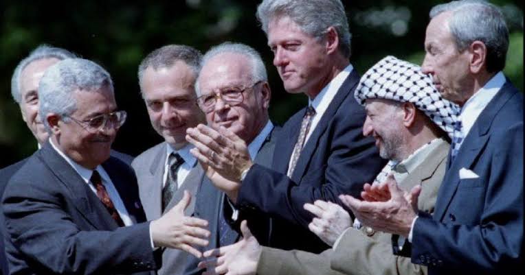 الديمقراطية: انتفاضة الحجارة محطة مهمة لشعبنا رغم كارثة أوسلو