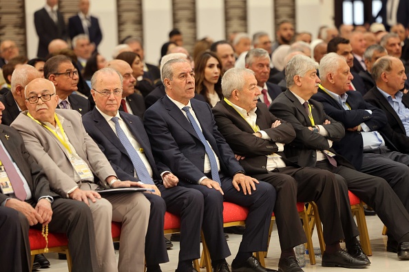 من النضال إلى الامتياز.. هكذا خسرت حركة فتح ذاتها